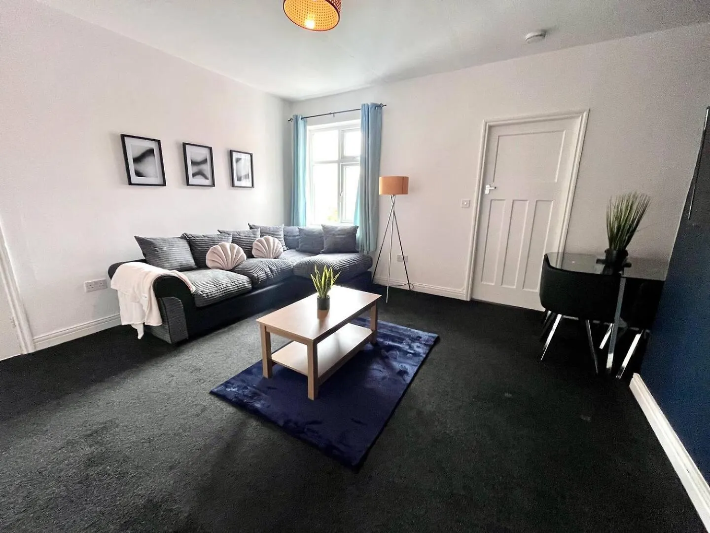 Large 3 Bedroom Flat نيوكاسل أبون تاين شقة